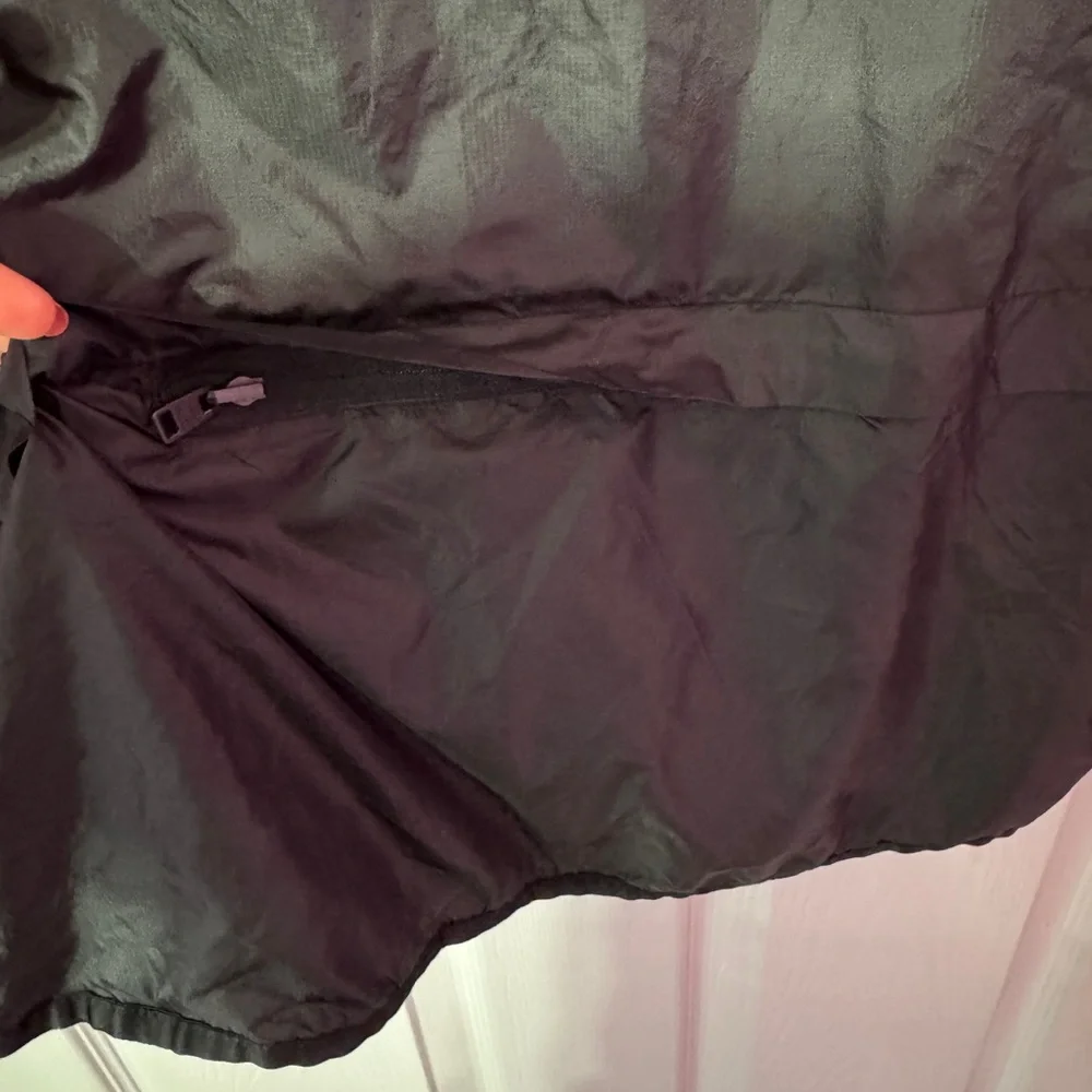 Hollister Mesh Jacket with Logo Patch - Picture 5 of 6